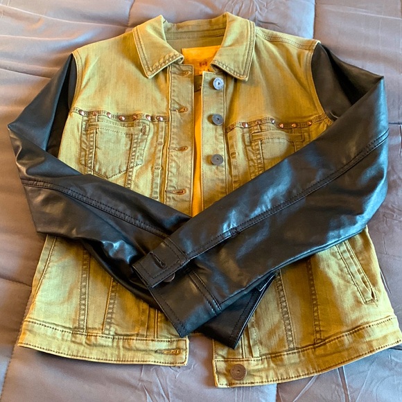 WOMEN green jacket with leather sleeves by David Bitton. - Picture 1 of 8